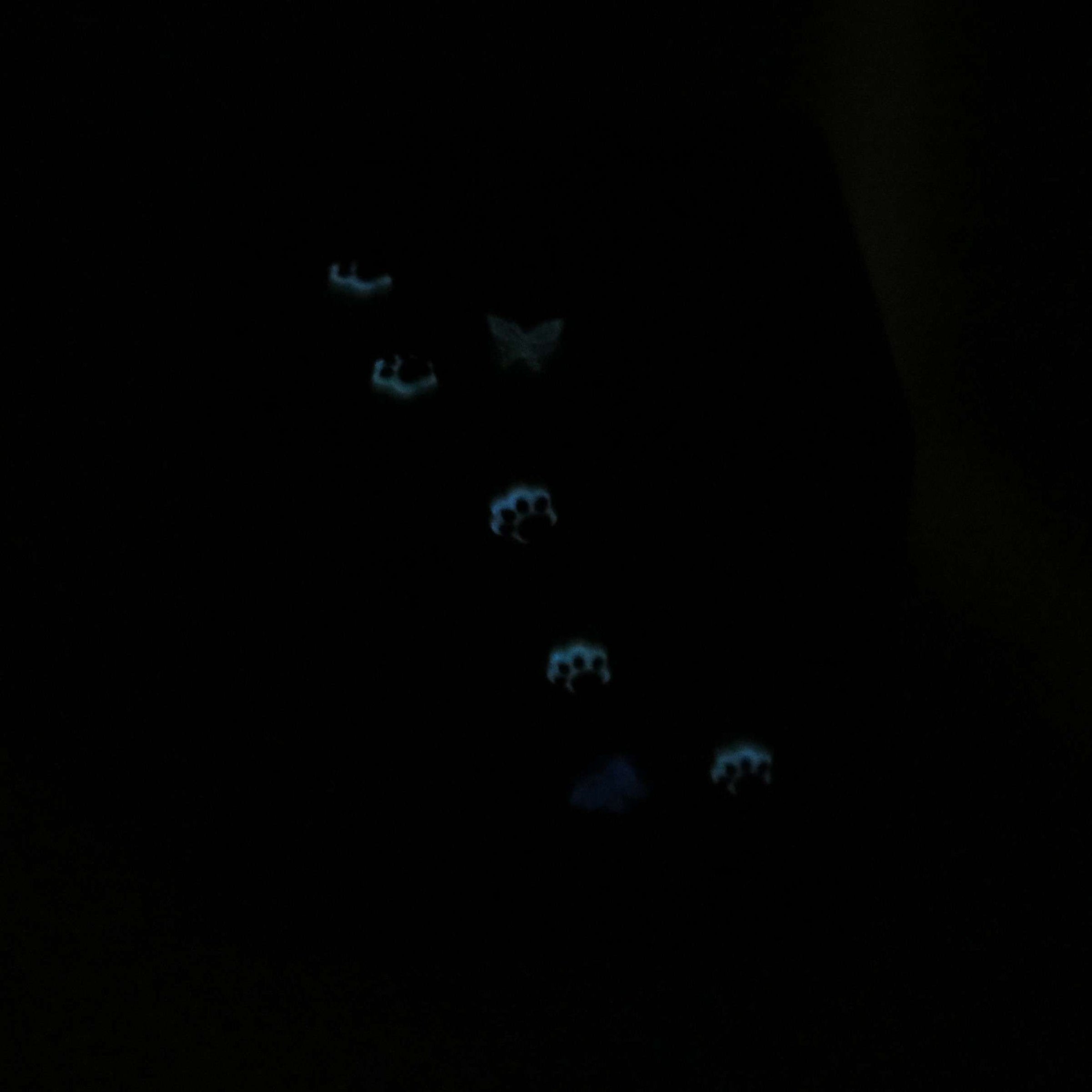 Tieurrne in Kugelform mit Blumenwiese und 3D Blumen