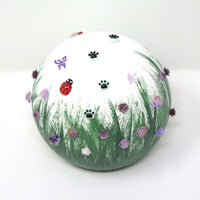 Tieurrne in Kugelform mit Blumenwiese und 3D Blumen