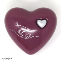 Hundeurne in Herzform mit Pfote in Hand Zeichnung Aubergine