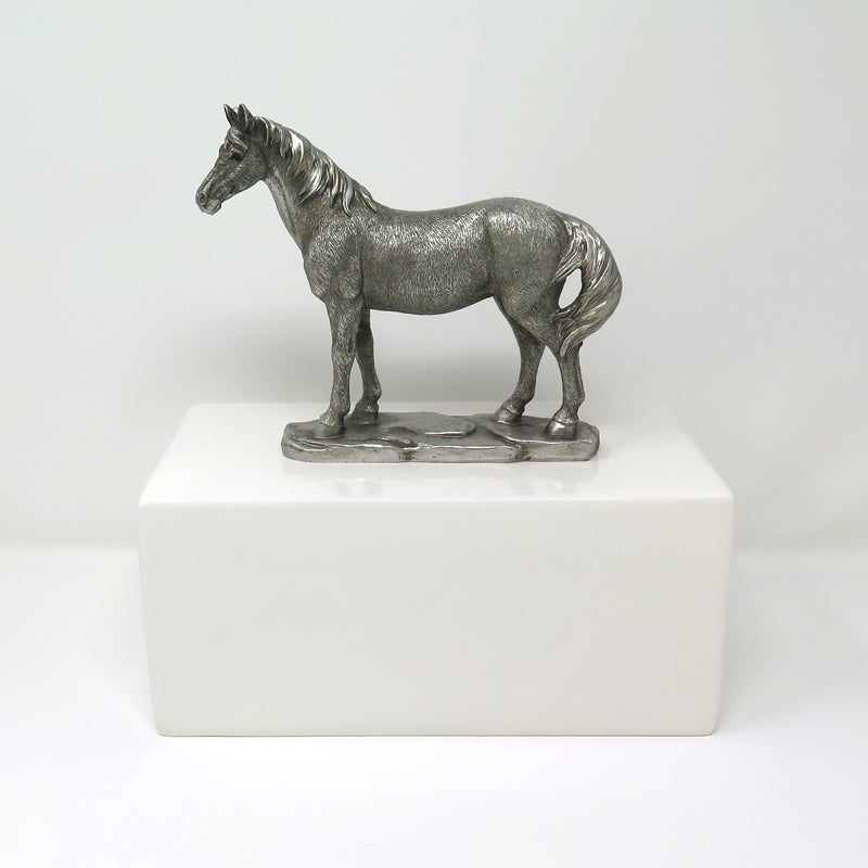 Pferdeurne mit Design Pferd Silber