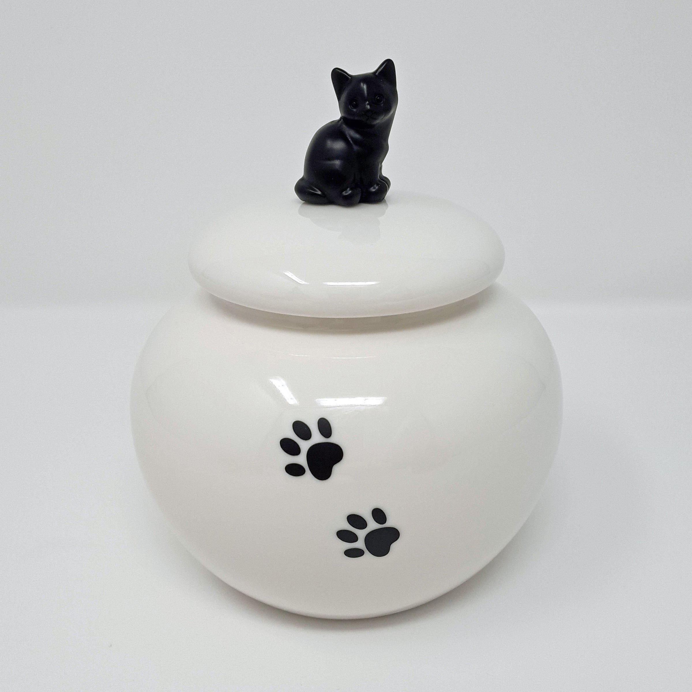 Katzenurne mit schwarzer Katzenfigur