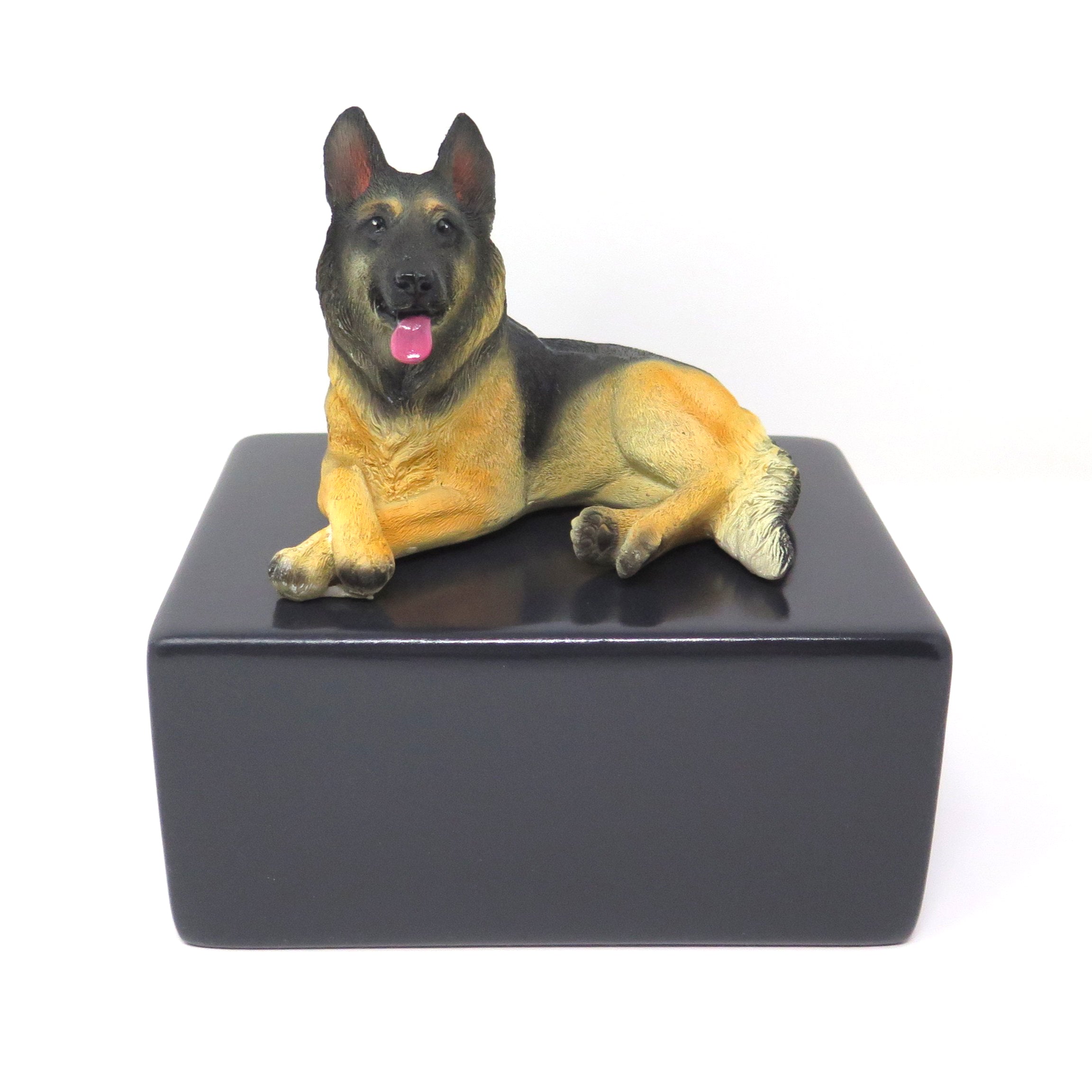 Deutscher Schäferhund Urne mit liegendem Schäferhund